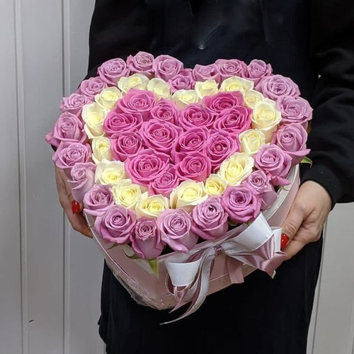 Сердце из 57 Роз