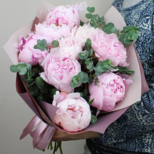 9 Розовых Пионов